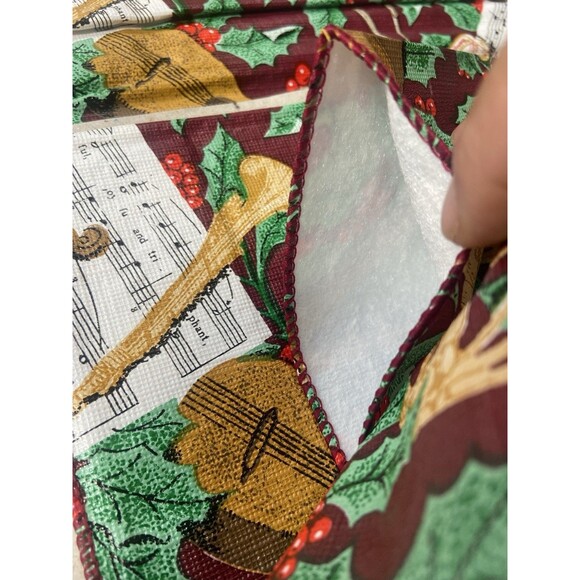 Elrene Vintage Christmas Tablecloth Vinyl Flannel Back Oblong 52”-70” Seats 4-6 - Picture 15 of 16